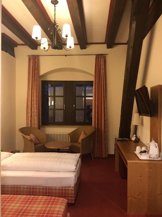 Herzogskelter Restaurant Hotel Gueglingen ภายนอก รูปภาพ