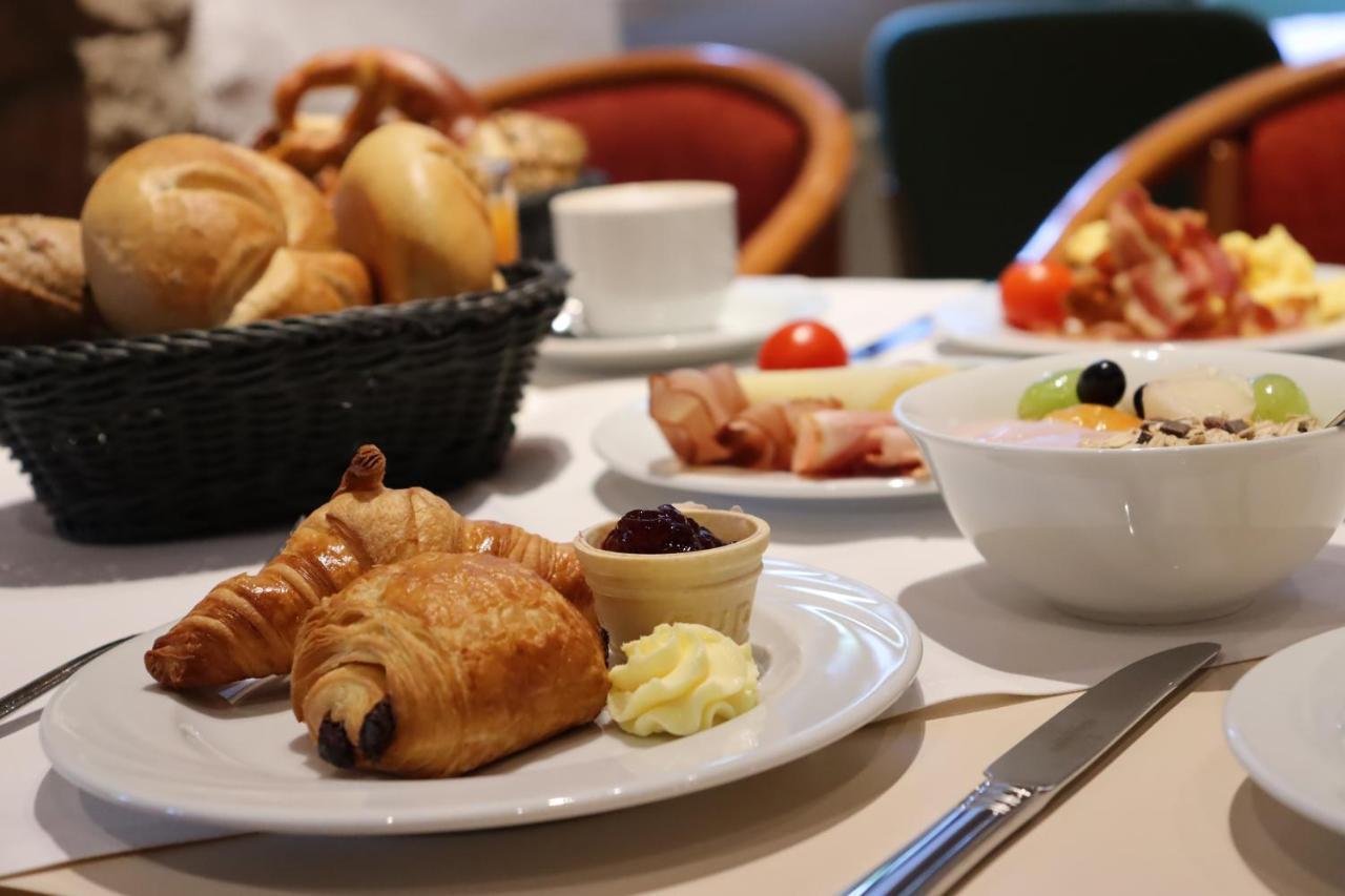 Herzogskelter Restaurant Hotel Gueglingen ภายนอก รูปภาพ