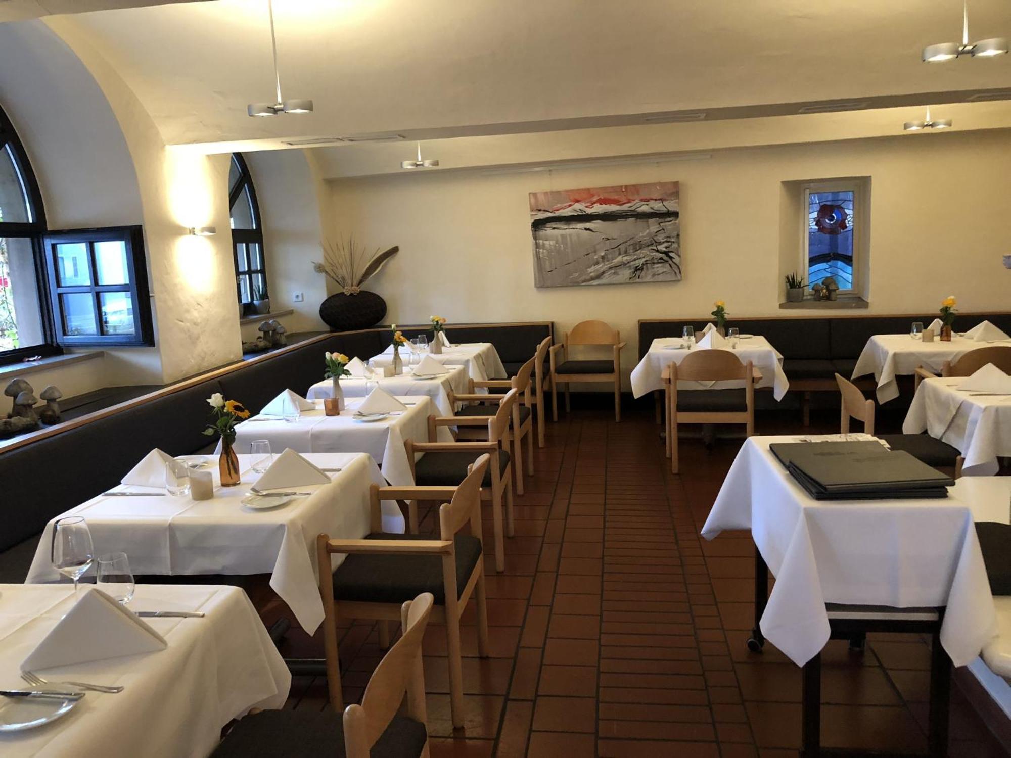 Herzogskelter Restaurant Hotel Gueglingen ภายนอก รูปภาพ