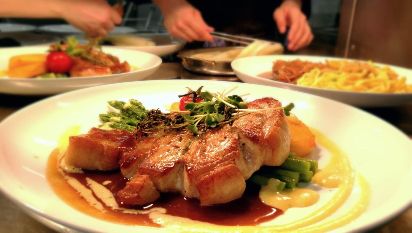 Herzogskelter Restaurant Hotel Gueglingen ภายนอก รูปภาพ